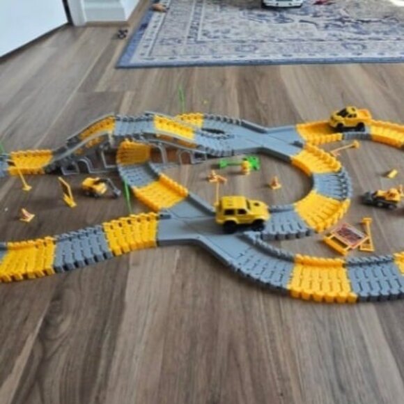 Kids Toys 253PCS Construction Race Tracks Toy for 3 4 5 6 7 8 Year Old Boys Girl - Picture 1 of 2